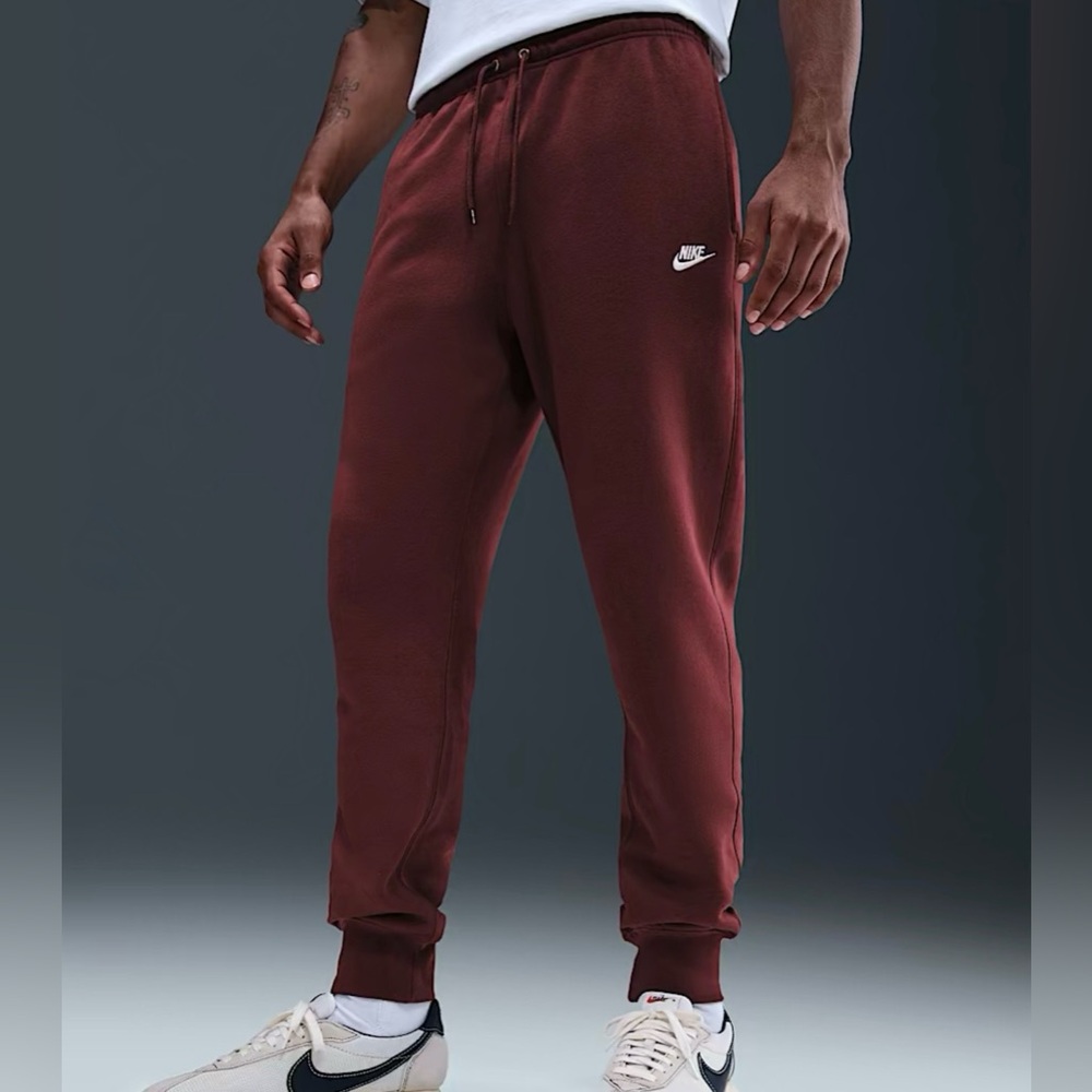 Nike Sportswear Club Fleece Red Joggers